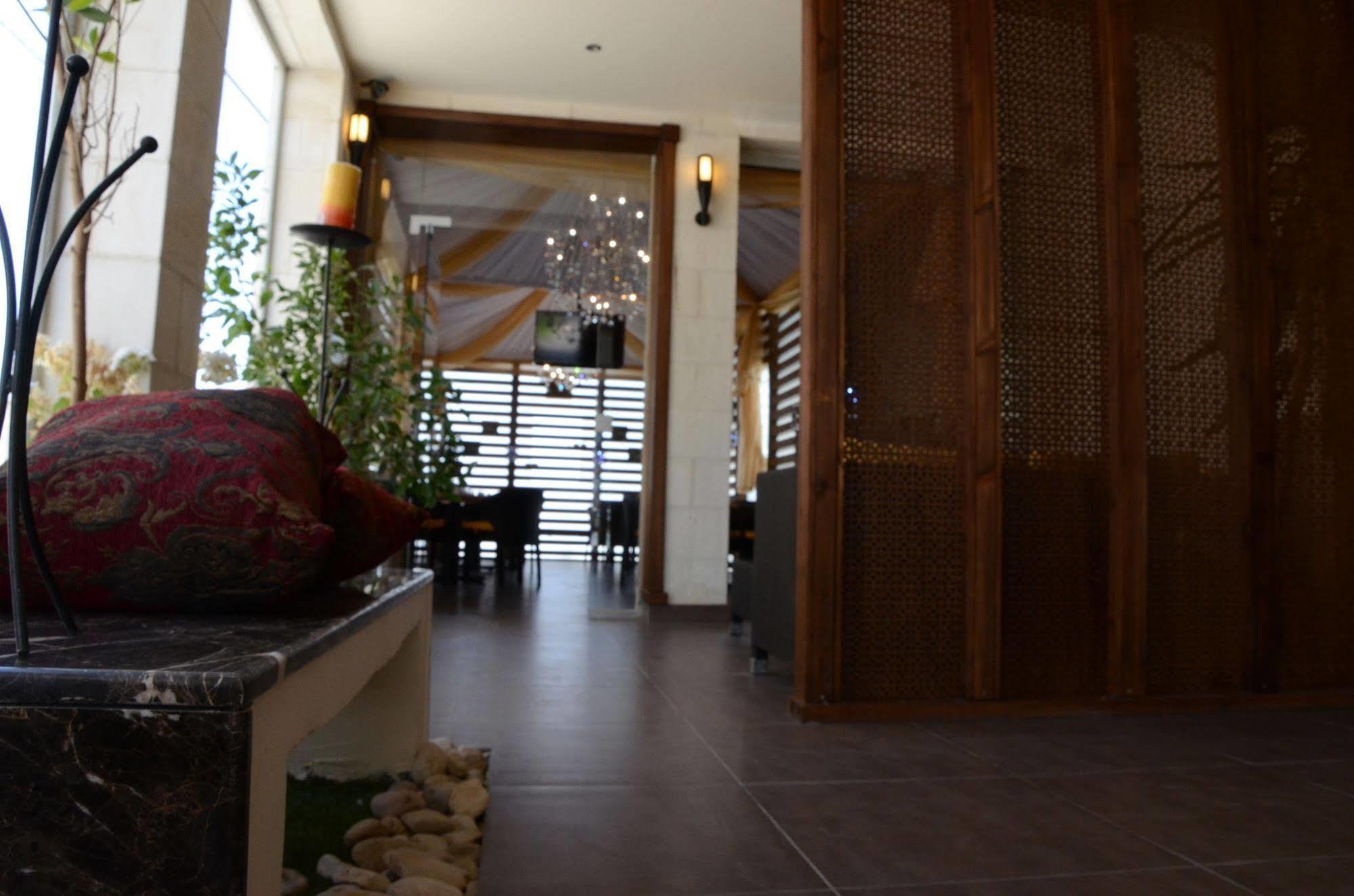 Diamond Hotel Amman Ngoại thất bức ảnh